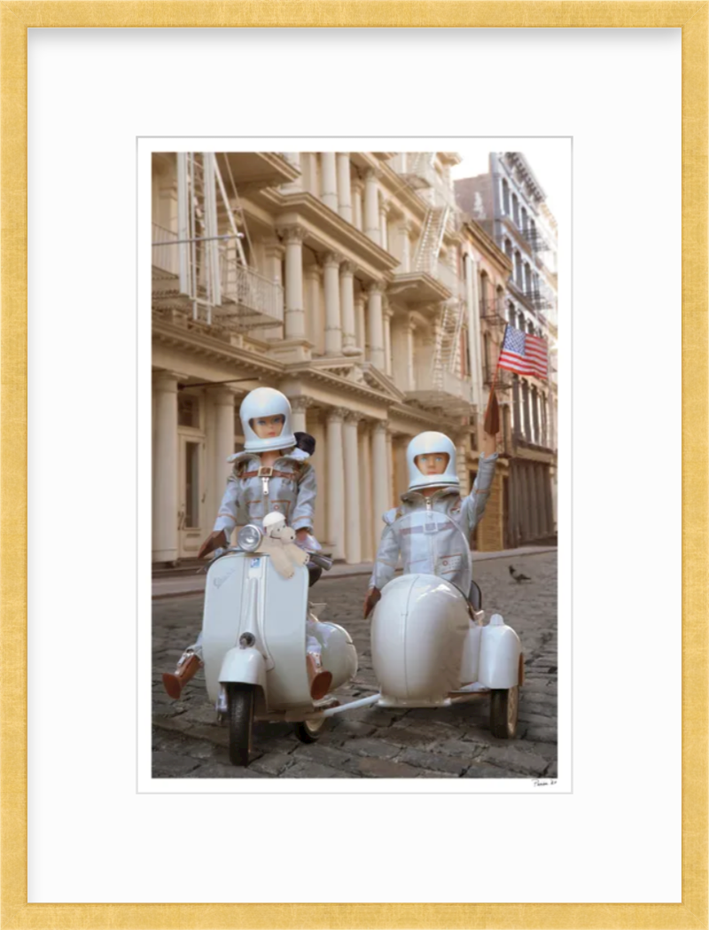 Astronauts in SoHo - Brunette