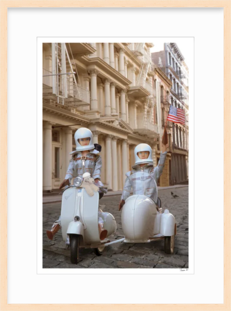 Astronauts in SoHo - Brunette