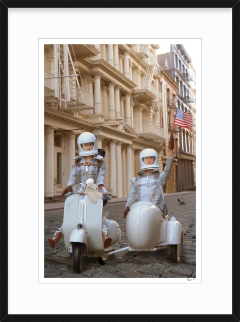 Astronauts in SoHo - Brunette