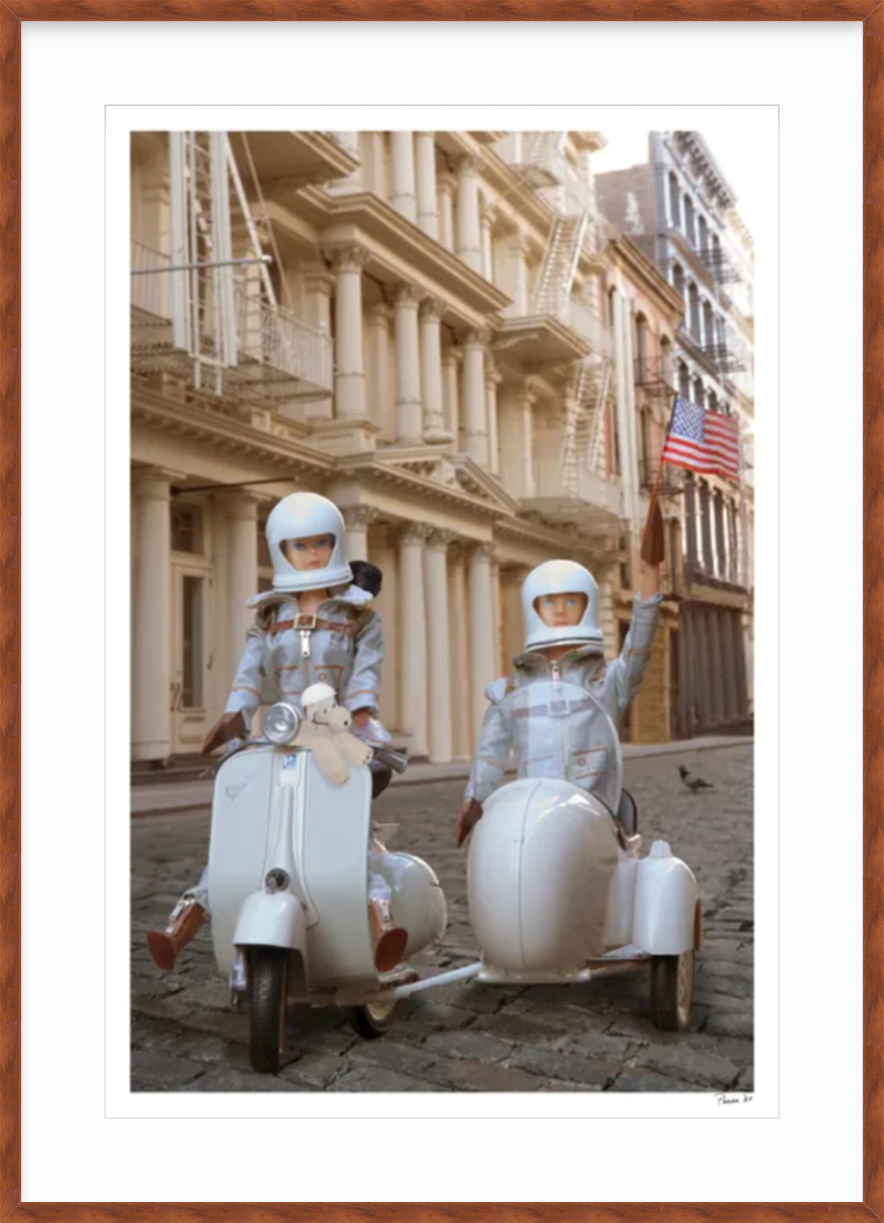 Astronauts in SoHo - Brunette