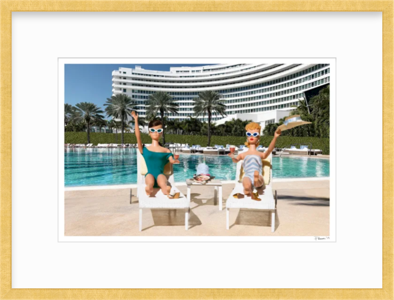 Lounge Girls at The Fontainebleau