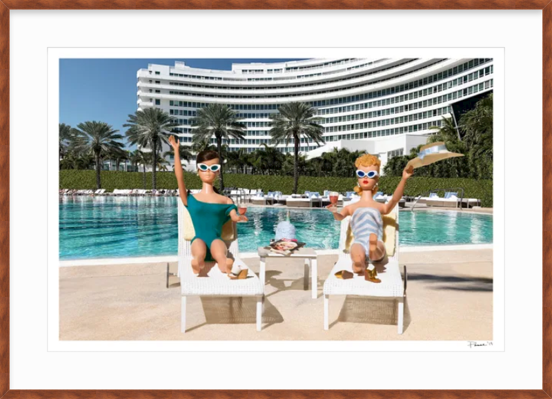 Lounge Girls at The Fontainebleau