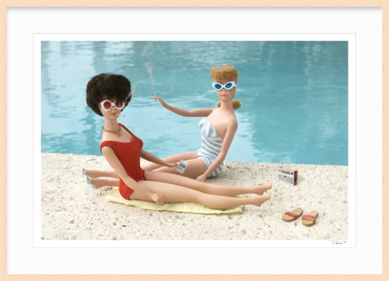 Smokin' Girls by the Pool